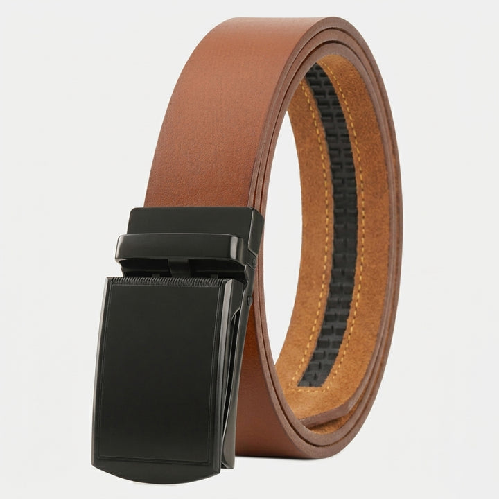 Bruine ratchetriem met automatische zwarte gesp en zichtbare tandjes aan de binnenkant, leveranciersfoto van Versdo Belts.
